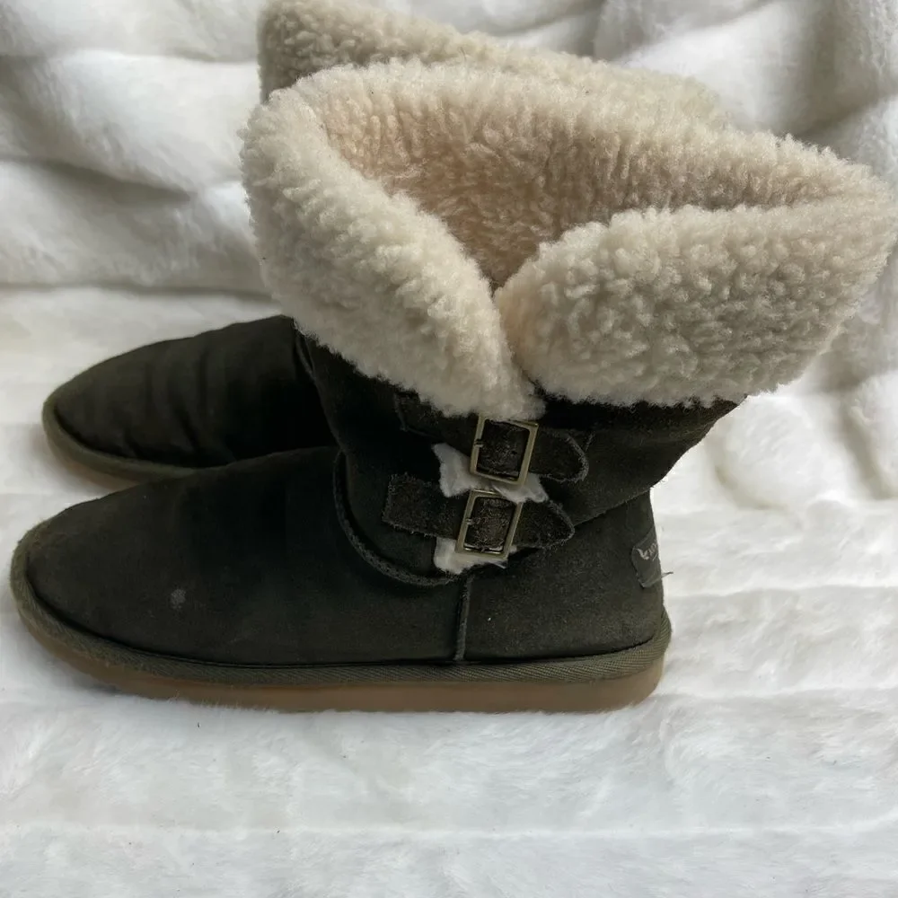 Kookaburra by Ugg suede olive green short boots with shearling and faux …